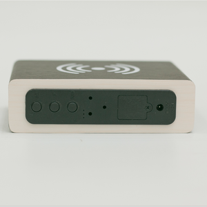 EMAF Cama Noche Mini Mesa de <span class=keywords><strong>Estudio</strong></span> Portátil Madera Teléfono Móvil Accesorios Cargador Inalámbrico LED Electrónico Digital Madera Despertador - Product Image 6