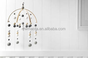 Directe d'usine En Gros Bébé Mobile pour Bébé Enfants Chambre Feutre Décorations de Boule Mobile - Product Image 3