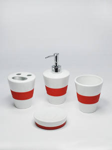 Ensemble d'accessoires de salle de bain en céramique losange design violet - Product Image 6