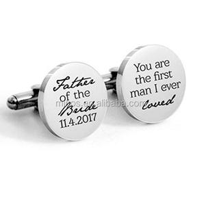Nouvelle conception Boutons de manchette personnalisés en acier inoxydable pour mariage, cadeaux pour le père de la mariée, boutons de manchette pour <span class=keywords><strong>papa</strong></span> - Product Image 1