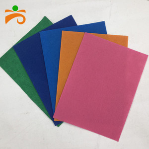 Precio de fábrica a prueba de fuego no tejida de 300g/m <span class=keywords><strong>2</strong></span> diseño simple de poliéster alfombra cubierta - Product Image 4
