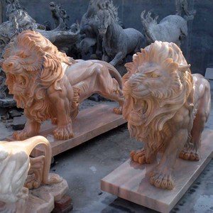 Scultura di <span class=keywords><strong>Leone</strong></span> in Cammino a Grandezza Naturale in Marmo <span class=keywords><strong>Rosso</strong></span> per Ornamento di Cancelli - Product Image 1