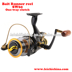 corredor de cebo de pesca de la carpa carrete en la acción - Product Image 1