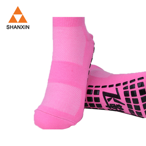 Vente chaude en gros personnalisé pas cher grip chaussettes, absorbant la transpiration pas cher <span class=keywords><strong>anti</strong></span> slip chaussettes - Product Image 4