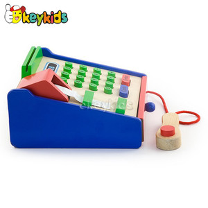 Mayorista pretend jugar <span class=keywords><strong>de</strong></span> madera <span class=keywords><strong>caja</strong></span> <span class=keywords><strong>registradora</strong></span> <span class=keywords><strong>de</strong></span> <span class=keywords><strong>juguete</strong></span>, los niños <span class=keywords><strong>de</strong></span> madera <span class=keywords><strong>juguete</strong></span> <span class=keywords><strong>caja</strong></span> <span class=keywords><strong>registradora</strong></span> con escáner W10A007 - Product Image 2