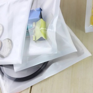 Custom A Chiusura Lampo di Plastica Sacchetti di Cibo Grade Un Lato Chiaro E L'altro Lato <span class=keywords><strong>Bianco</strong></span> Sacchetto Piatto - Product Image 6