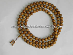 Perles de bois de santal brun doré naturel durable avec un parfum naturel de bois doux - 108 Mala pour la méditation et les projets d'artisanat - Product Image 2