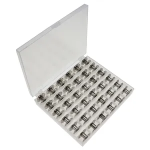 Boîte de 36 cosmétique en plaques transparentes, grilles cœur de navette en fer