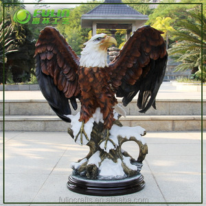 Realistica statua di <span class=keywords><strong>aquila</strong></span> volante per interni all'aperto giardino decorativo in resina artigianale realistica scultura <span class=keywords><strong>animale</strong></span> - Product Image 3