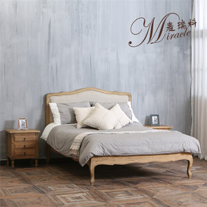 <span class=keywords><strong>Letto</strong></span> <span class=keywords><strong>Matrimoniale</strong></span> in Stile <span class=keywords><strong>Francese</strong></span> con Struttura in Legno Massello Semi-Aperta Rivestito in Tessuto - Product Image 2