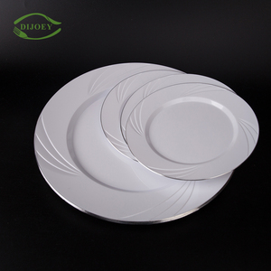 Assiettes jetables en plastique PS écologiques modernes pour mariage, vente chaude personnalisée, 50 pièces de 7,5 pouces et 50 pièces de 10,25 pouces - Product Image 6
