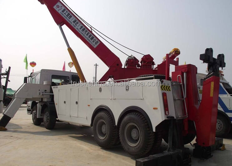 中国重汽（SINOTRUK）8x4 50トン レッカー車（回収・回転式）販売中