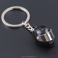 Porte-clés en métal argenté en forme de casque de moto, avec logo personnalisé, breloques pendentifs pour souvenirs touristiques
