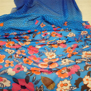 Vente en gros de motifs d'impression en tissu 100% pure soie sur mousseline de soie Georgette - Product Image 3