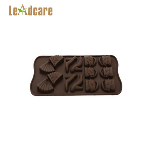 El modelo de chocolate de silicona de grado alimenticio Love Flower DIY cake chocolate es resistente a altas temperaturas y fácil de limpiar - Product Image 2