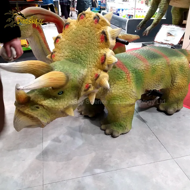 Koin Elektrik Menarik Dioperasikan Triceratops Hewan Bentuk Dinosaurus Naik