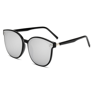Nuovi Occhiali da Sole da Donna alla Moda con <span class=keywords><strong>Lenti</strong></span> Piatte in PC, Montatura in Acciaio Inox, Logo Personalizzato e <span class=keywords><strong>Lenti</strong></span> Fumé/Azzurro Ghiaccio - Product Image 6
