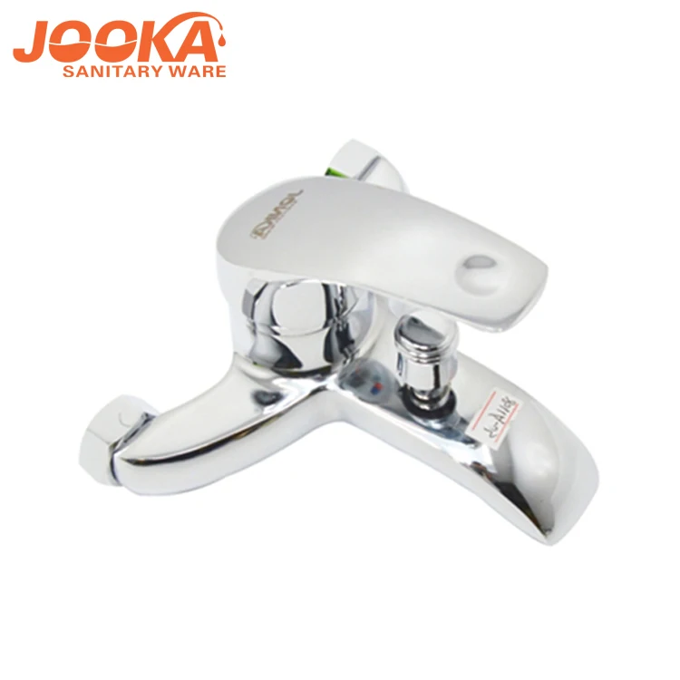 Длинный настенный смеситель для душа