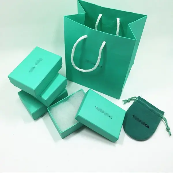 China fabricación personalizada cosmética impresa de papel de joyería caja de regalo con lcustom Logotipo de impresión al por mayor