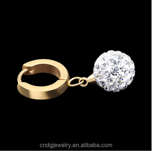 Importa gioielli dalla cina <span class=keywords><strong>orecchini</strong></span> <span class=keywords><strong>pendenti</strong></span> in oro alla moda con Design a sfera di cristallo <span class=keywords><strong>orecchini</strong></span> a goccia lunghi con Pom Pom - Product Image 3