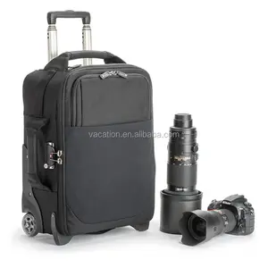レンズが取り付けられた2つのグリップされたデジタル一眼レフ用の空港国際ローリングカメラバッグ