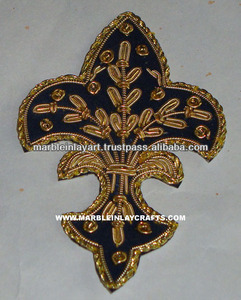Adornos Navideños Bordados a Mano con Hilo Zari - Product Image 1