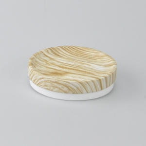 Juego de 4 Accesorios de Baño de Poliresina con Diseño de Madera Especial - Product Image 3