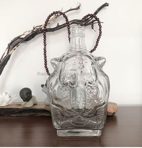 Botella de Vidrio Personalizada con Forma de León, Muy Elegante para Licor o Vodka - Product Image 2