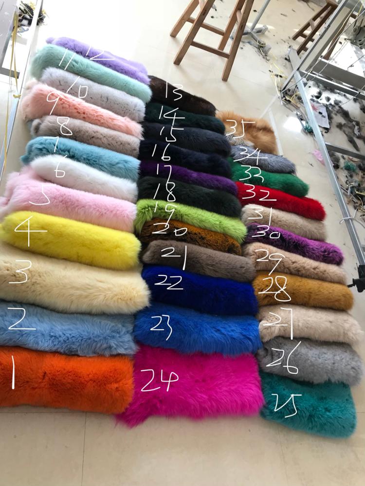 Si prega di inviare un messaggio di colore