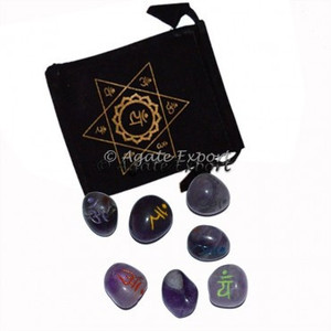 Ensemble de pierres précieuses gravées Chakra Sanskrit Agate sculptée de couleur améthyste de style amoureux - Product Image 1
