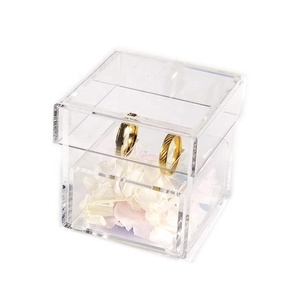 2021 New Transparent Clear Acrylic Ring Holder Jewelry Acrylic Ring Box For Wedding Box