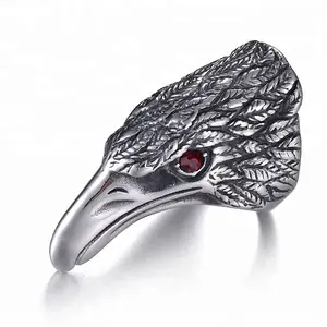 Mode Persönlichkeit Punk Edelstahl Rock Eagle Head Ring für Männer