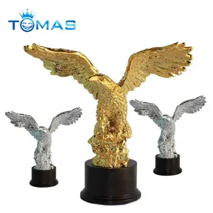 Estatueta de águia de metal/resina requintada, estilo quente