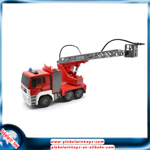 1:20 2.4 GHz rc camion de pompiers avec simulational arrosage et <span class=keywords><strong>son</strong></span> et lumière et travail station 660-degree rotation - Product Image 6