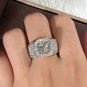 男性女性のためのバンドリング結婚式の婚約指輪ファッションジュエリービッグジルコンストーンブリンブリンシルバー新しい2019ロマンチックな1個/oppバッグ