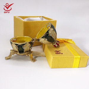 Œufs en étain de style <span class=keywords><strong>Fabergé</strong></span> avec croix – <span class=keywords><strong>Prix</strong></span> - Product Image 2
