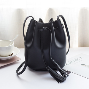 Sac à bandoulière en cuir PU pour femmes, <span class=keywords><strong>mini</strong></span> sacoche à pompon, rose, cordon de serrage, mode - Product Image 5