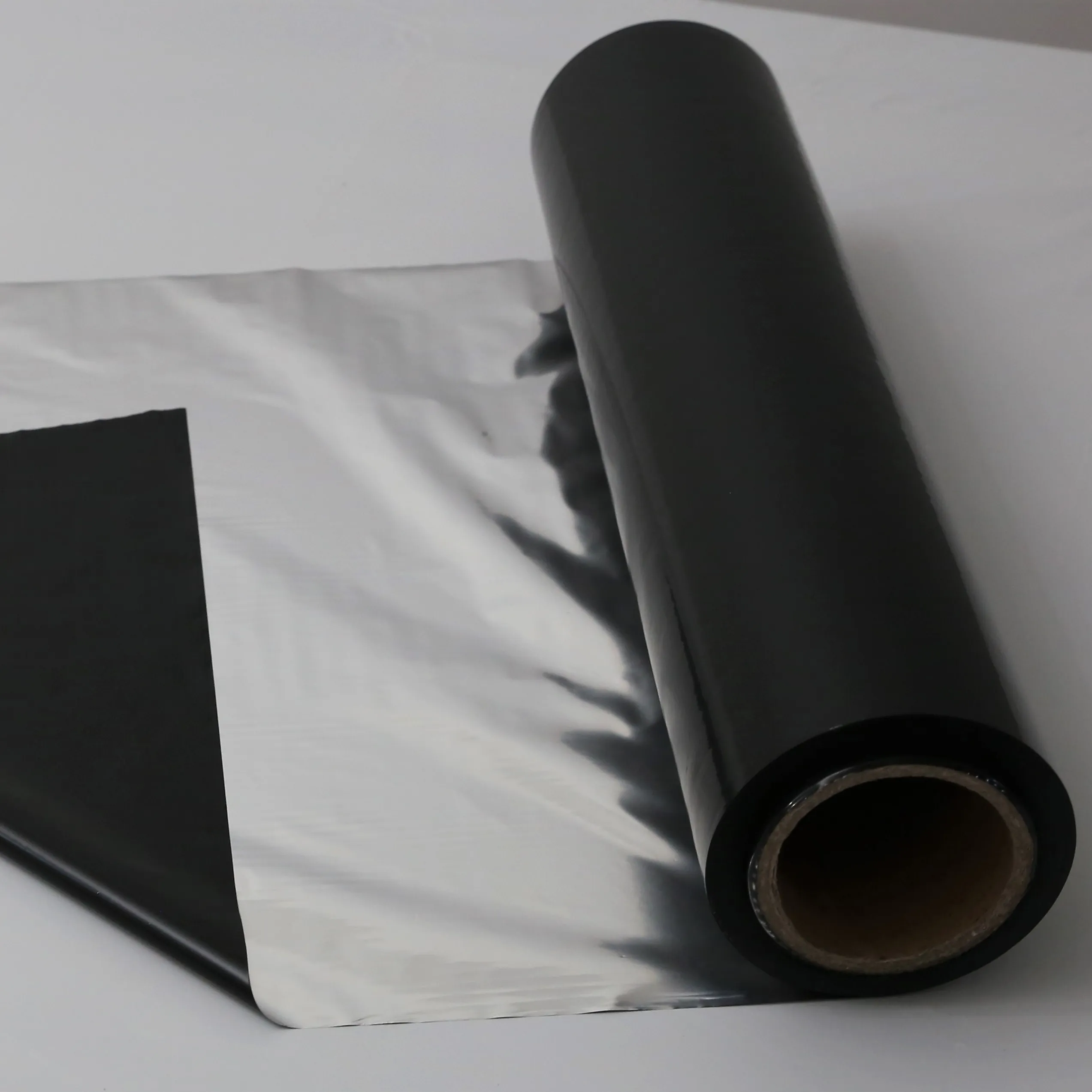 Hitam Perak Panas Reflektif PE/Polyethylene Aluminium Metalized Film untuk Pertanian Penutup Tanah