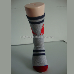 manchette élastique moitié terry bleu marine à rayures rouge chaussures conception hommes de sport sport chaussettes - Product Image 2