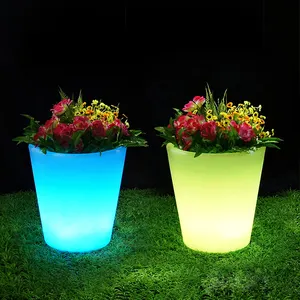 各种尺寸 rgb 五颜六色的花园装饰塑料 led 发光点燃的花瓶罐