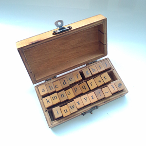 Scrittura a mano inferiore/superiore di caso Mini stamp set di <span class=keywords><strong>Alfabeto</strong></span> di legno EVA timbro di gomma - Product Image 1