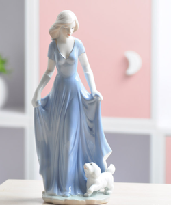 تمثال تمثال تنكري أنيق للنساء الصغار من السيراميك للزينة - Product Image 1