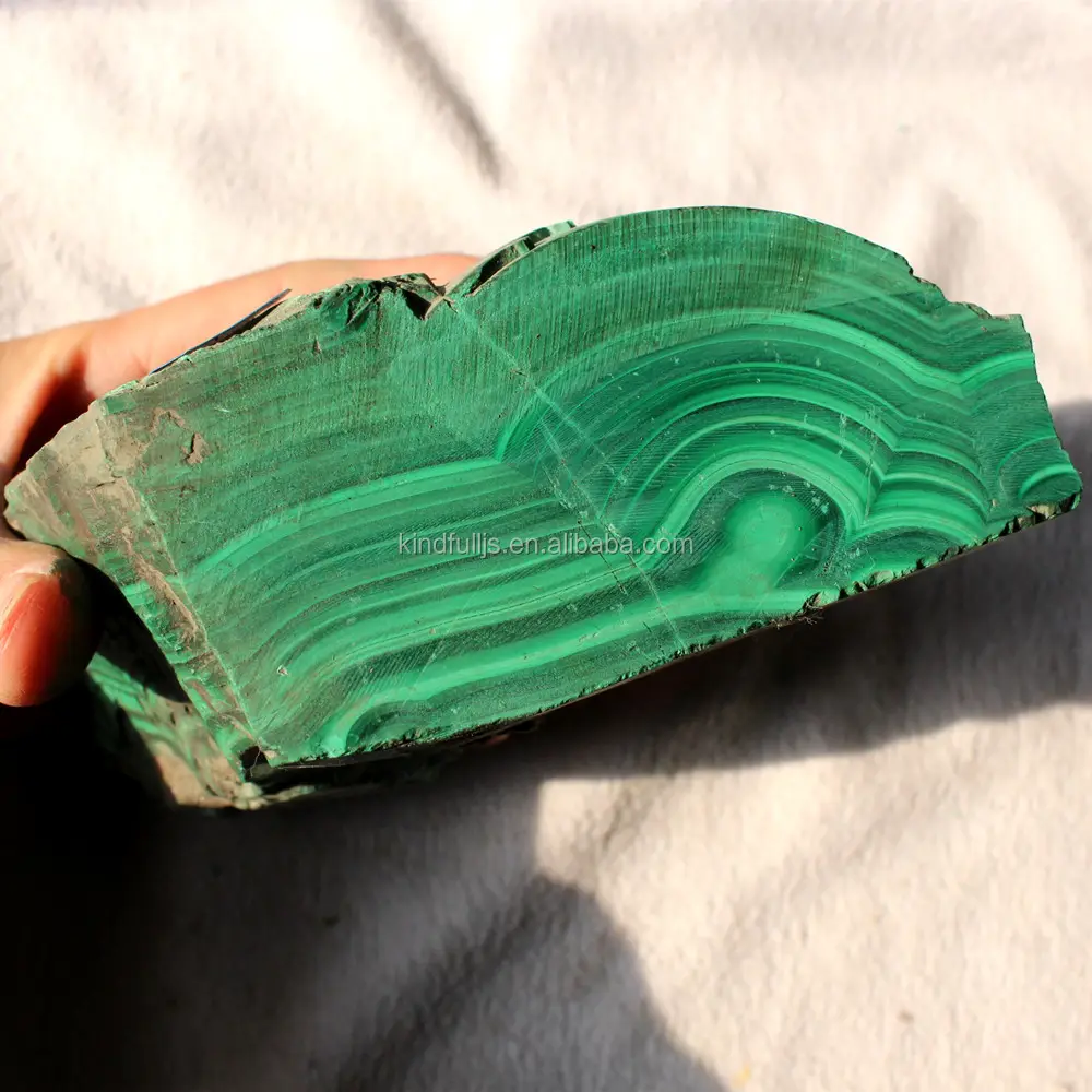 Roccia naturale malachite ruvida pietra verde