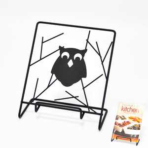 Porte-mouchoirs de table de couleur noire avec motif hibou décoratif - Product Image 3