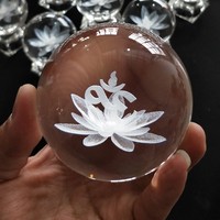 Vente en gros de sphères en verre cristallin K9 gravées au laser 3D personnalisées Pujiang, 60 mm 80 mm, boule magique, souvenir de mariage, décoration
