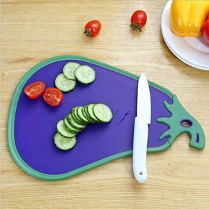 Bán Buôn Thớt Hình Trái Cây Bằng Nhựa Nhẹ Cấp Thực Phẩm Với Nhiều Màu Sắc Khác Nhau - Product Image 6