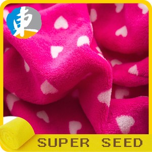 Vente en gros Peignoir rose polaire corail avec logos coeur respirant 100% polyester deux poches chaud et doux - Product Image 4