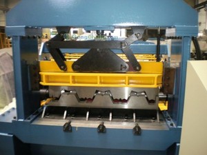 De acero de Color de cubierta de piso de la fabricación de máquina formadora de rollos de acero cubierta de suelo/<span class=keywords><strong>metal</strong></span> cubierta fabricantes/suelo de cubierta de la máquina - Product Image 2