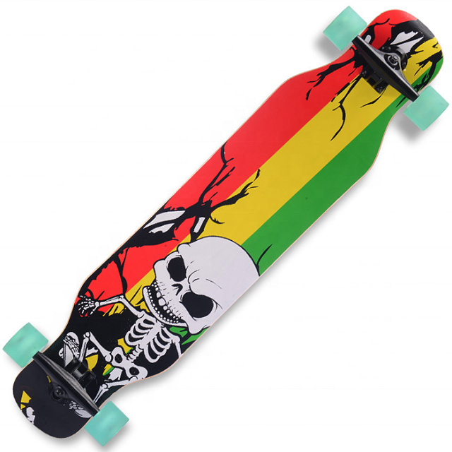 Tablero largo camino de skateboard de cuatro rueda de skateboard
