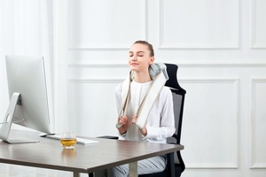 Heiß verkaufendes Knet-<span class=keywords><strong>Shiatsu</strong></span> M-Form-Nacken-Schulter massage gerät mit Infrarot-Heizhals-Schulter massage gerät - Product Image 4